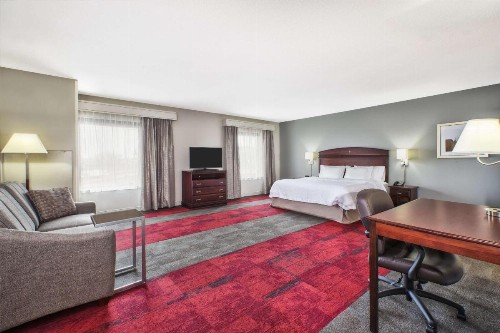 Hampton Inn & Suites Madison - West - image 20