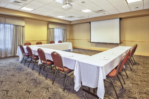 Hampton Inn & Suites Madison - West - image 28