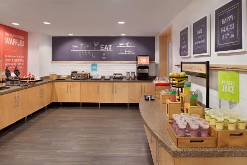 Hampton Inn & Suites Madison - West - image 8