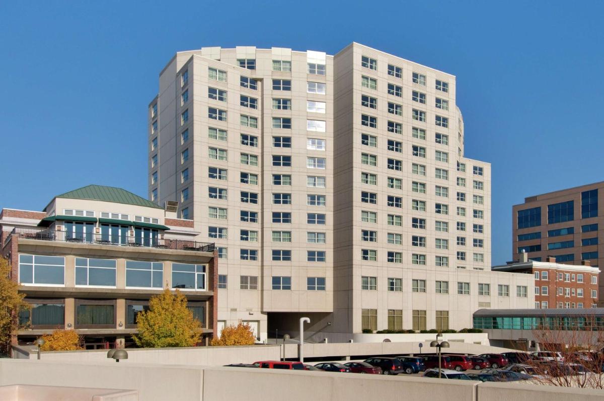 Hilton Madison Monona Terrace - image 4