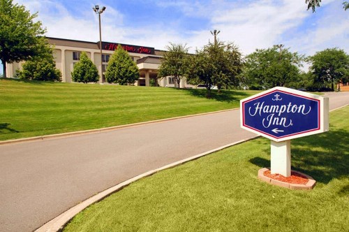 Hampton Inn Madison East Towne Mall Area - image 2