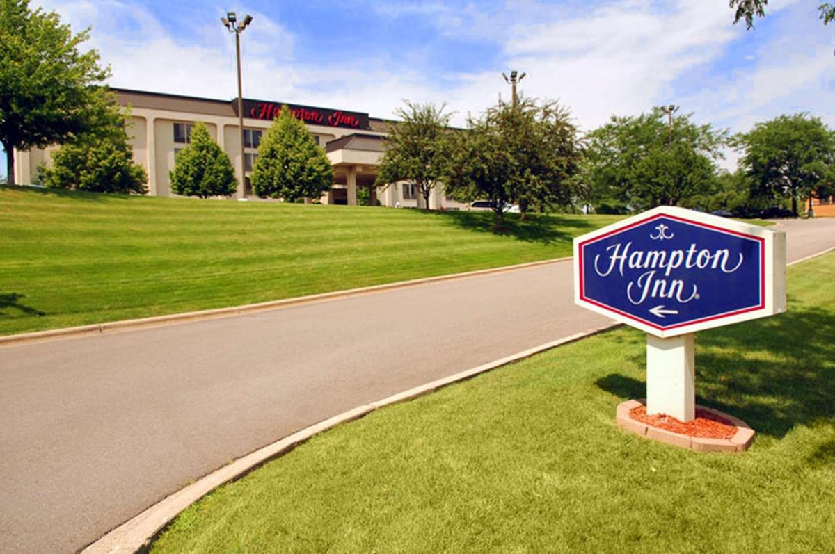Hampton Inn Madison East Towne Mall Area - image 2