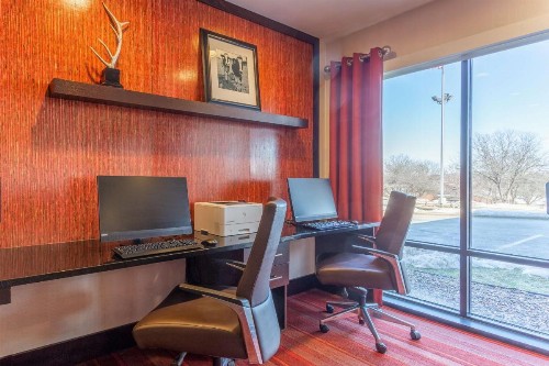 Hampton Inn Madison East Towne Mall Area - image 23