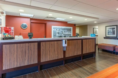 Hampton Inn Madison East Towne Mall Area - image 4