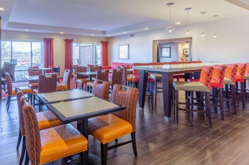 Hampton Inn Madison East Towne Mall Area - image 6