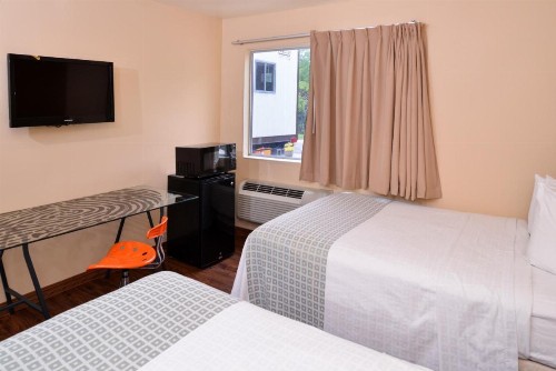 Americas Best Value Inn Madison - image 21