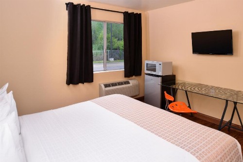 Americas Best Value Inn Madison - image 24
