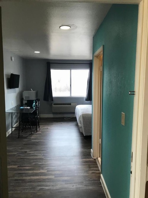 Americas Best Value Inn Madison - image 43