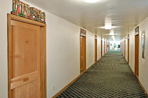 Americas Best Value Inn Mayflower - image 10