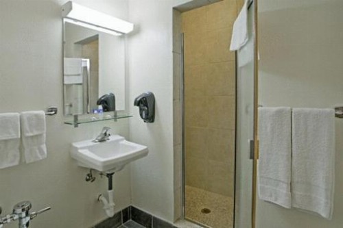 Americas Best Value Inn Mayflower - image 11