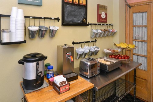 Americas Best Value Inn Mayflower - image 12