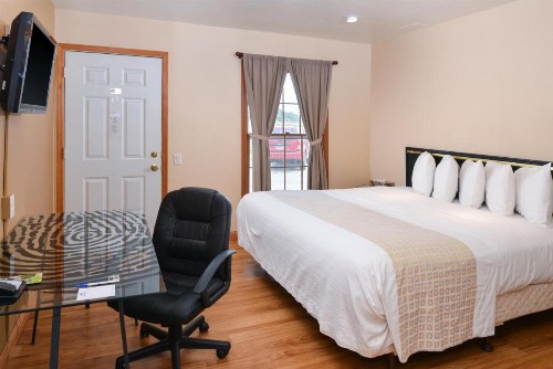 Americas Best Value Inn Mayflower - image 13
