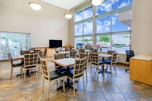 Super 8 by Wyndham Madison South - image 17