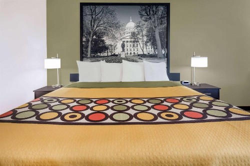 Super 8 by Wyndham Madison South - image 26