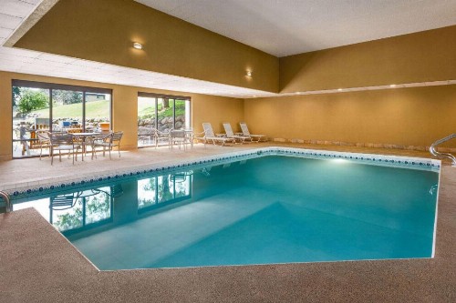 AmericInn by Wyndham Madison West - image 4