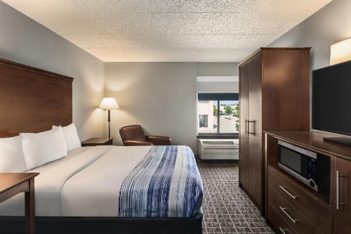 AmericInn by Wyndham Madison West - image 43
