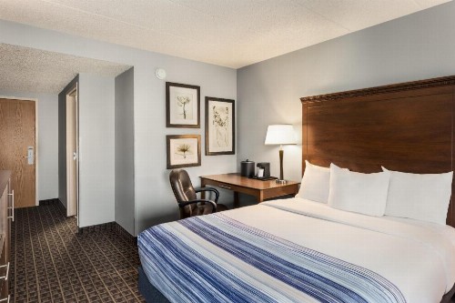 AmericInn by Wyndham Madison West - image 44