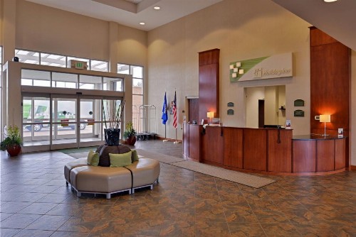 Holiday Inn Madison at The American Center an IHG Hotel - image 22