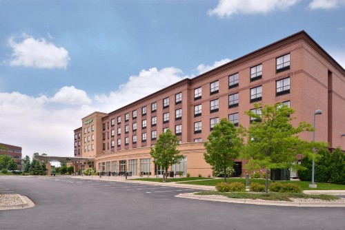 Holiday Inn Madison at The American Center an IHG Hotel - image 26