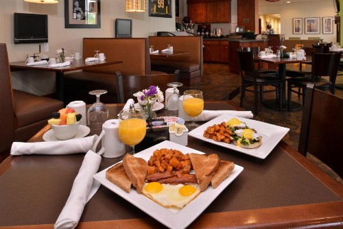 Holiday Inn Madison at The American Center an IHG Hotel - image 35