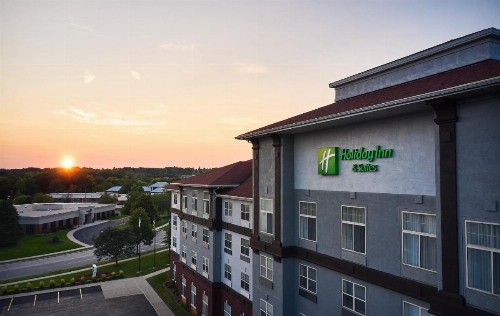 Holiday Inn Hotel & Suites Madison West an IHG Hotel - image 17
