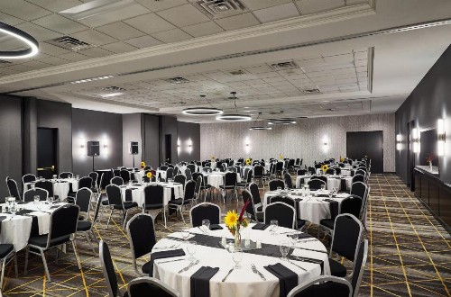 Holiday Inn Hotel & Suites Madison West an IHG Hotel - image 24