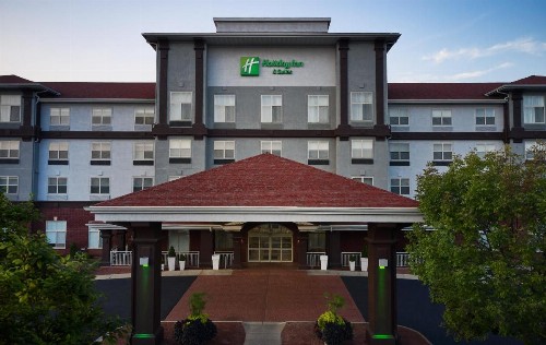 Holiday Inn Hotel & Suites Madison West an IHG Hotel - image 25