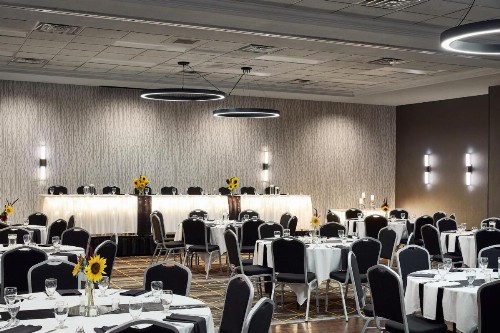 Holiday Inn Hotel & Suites Madison West an IHG Hotel - image 42