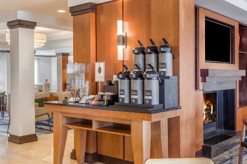 Fairfield Inn and Suites by Marriott Madison East - image 12
