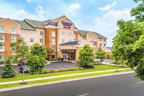 Fairfield Inn and Suites by Marriott Madison East - image 14