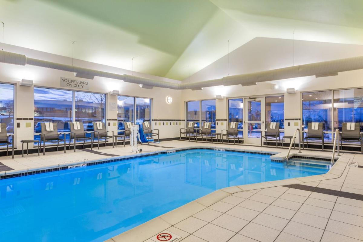 Fairfield Inn and Suites by Marriott Madison East - image 6