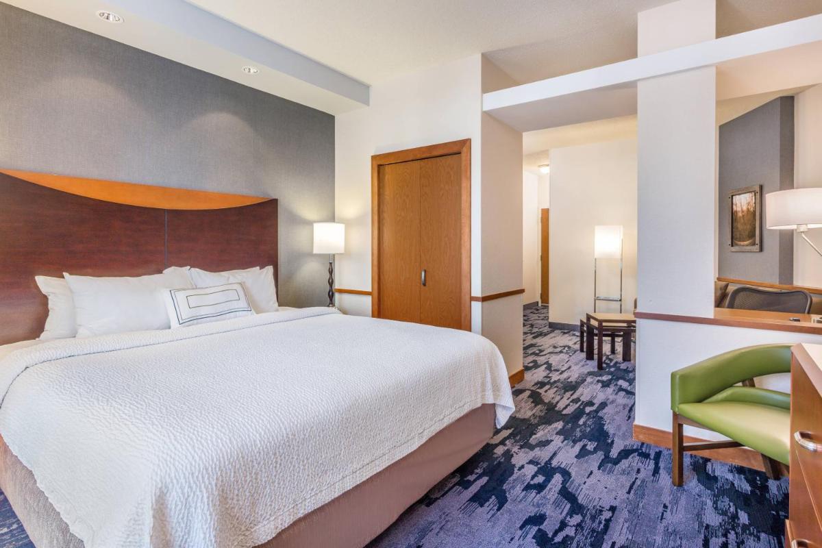 Fairfield Inn and Suites by Marriott Madison East - image 7