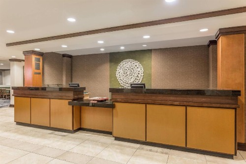 Fairfield Inn and Suites by Marriott Madison East - image 8