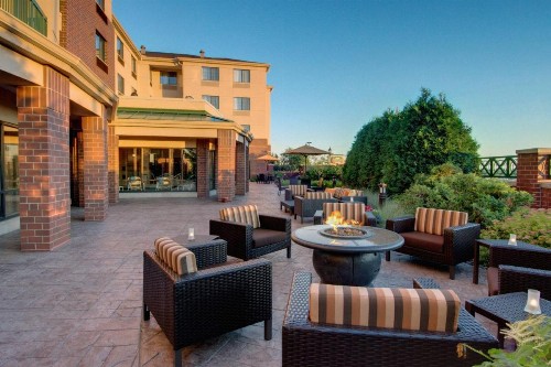Courtyard by Marriott Madison East - image 14