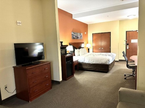 Sleep Inn & Suites Madison - image 39