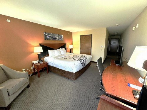 Sleep Inn & Suites Madison - image 41