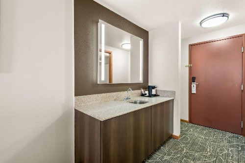 Best Western West Towne Suites - image 13