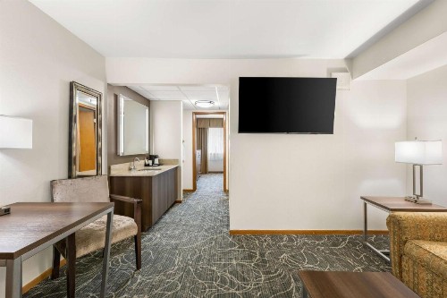 Best Western West Towne Suites - image 17