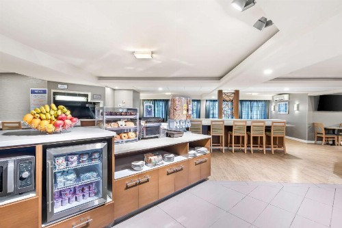 Best Western West Towne Suites - image 3