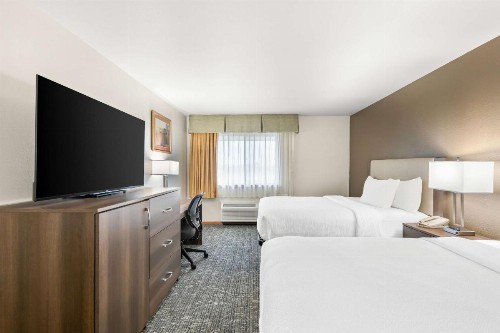 Best Western West Towne Suites - image 34