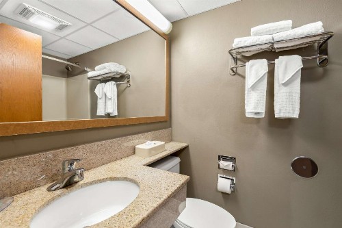 Best Western West Towne Suites - image 35