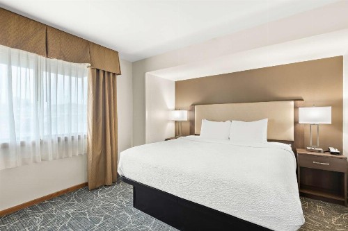 Best Western West Towne Suites - image 41