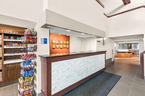 Best Western West Towne Suites - image 7