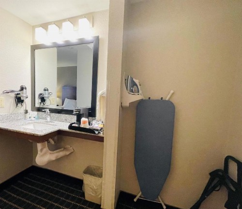 Quality Inn Madison West Near University Area - image 24