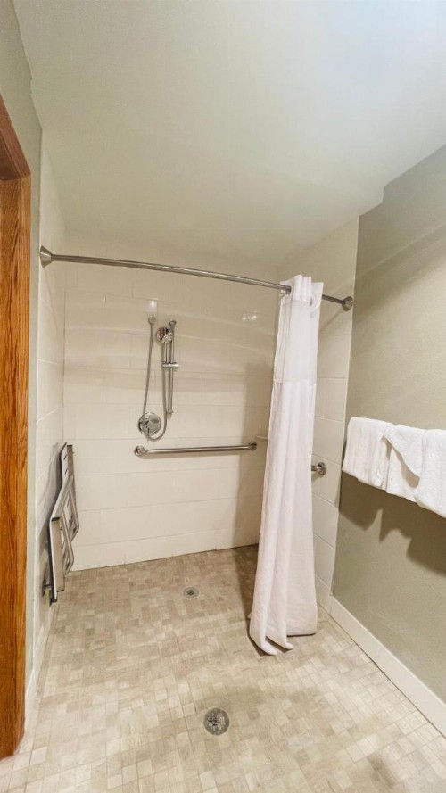 Quality Inn Madison West Near University Area - image 25