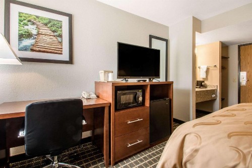 Quality Inn Madison West Near University Area - image 29