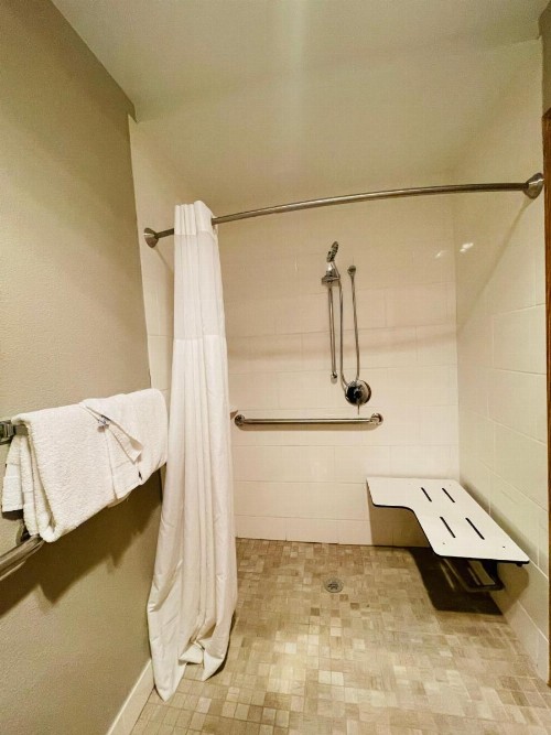 Quality Inn Madison West Near University Area - image 38