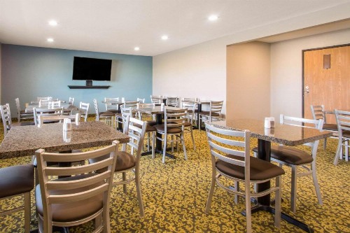 Quality Inn Madison West Near University Area - image 47