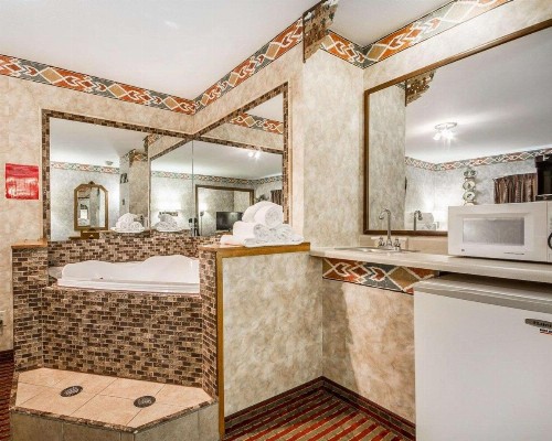 Rodeway Inn & Suites Wisconsin Madison-Northeast - image 16