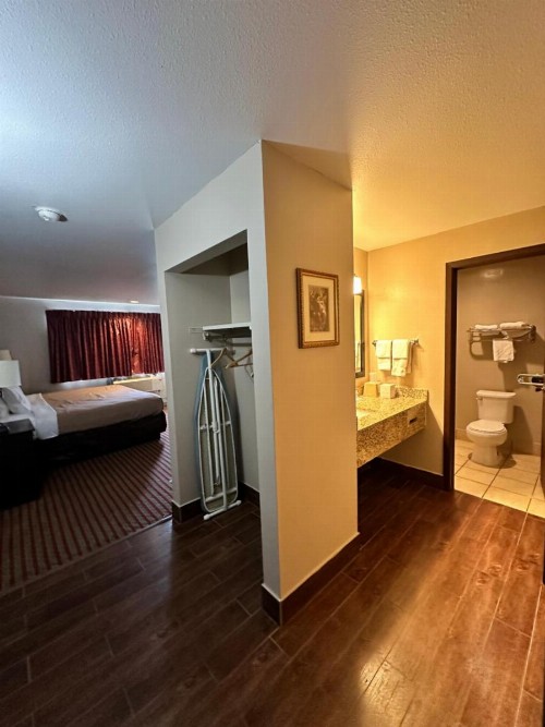 Rodeway Inn & Suites Wisconsin Madison-Northeast - image 30